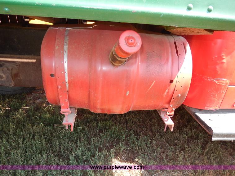 image for item H6866 1946 Studebaker M1528 pickup truck