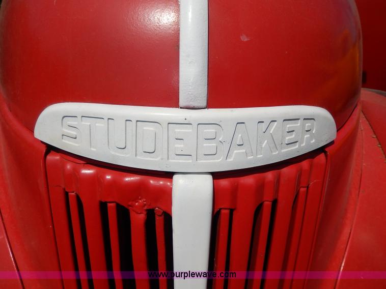 image for item H6866 1946 Studebaker M1528 pickup truck