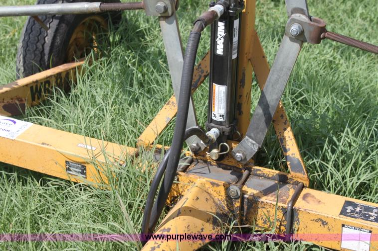 image for item H7337 Vermeer WR24 hay rake