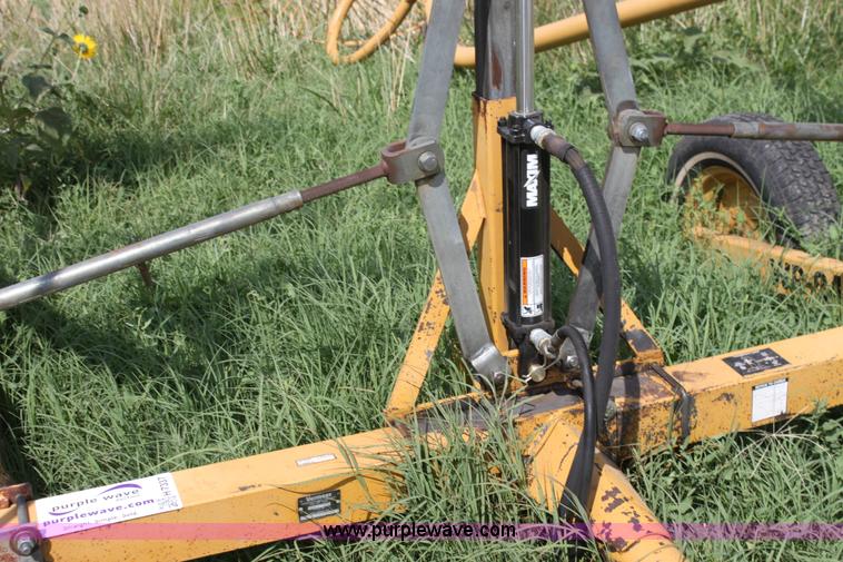 image for item H7337 Vermeer WR24 hay rake