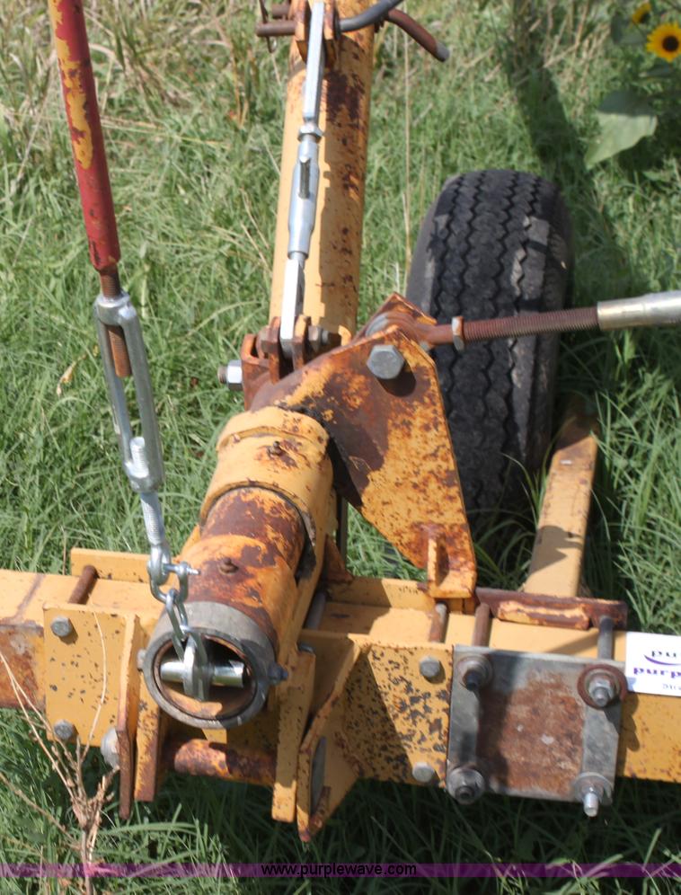 image for item H7337 Vermeer WR24 hay rake