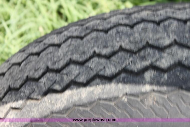 image for item H7337 Vermeer WR24 hay rake