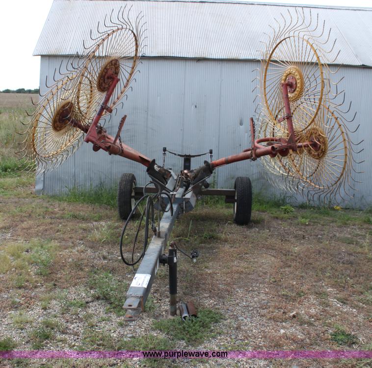 Ogden hay rake in Rosalia, KS Item H7339 sold Purple Wave
