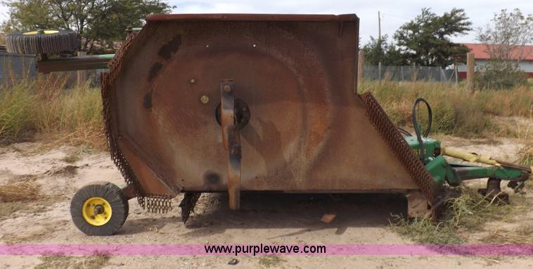 image for item I8442 John Deere 1518 15' rotary mower