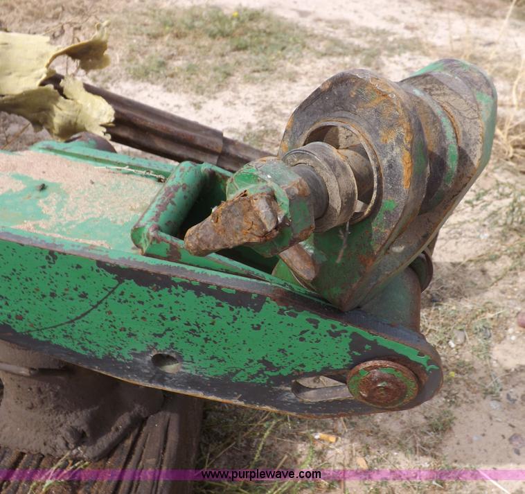 image for item I8442 John Deere 1518 15' rotary mower