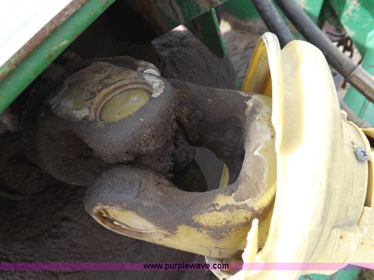 image for item I8442 John Deere 1518 15' rotary mower