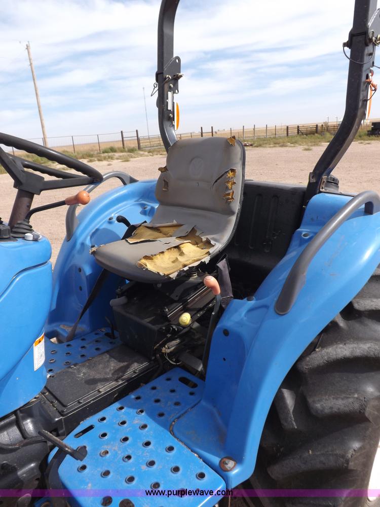 image for item I8445 New Holland TC35A tractor