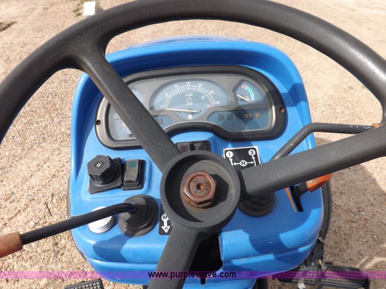 image for item I8445 New Holland TC35A tractor