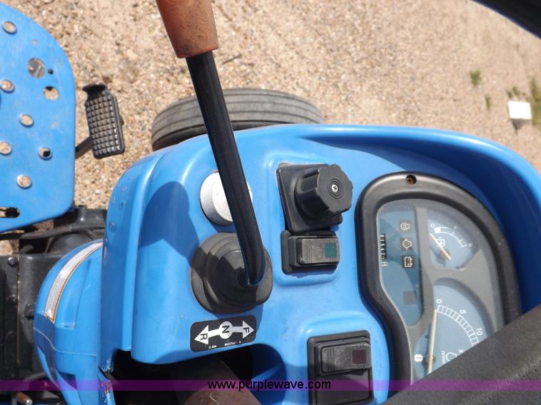 image for item I8445 New Holland TC35A tractor