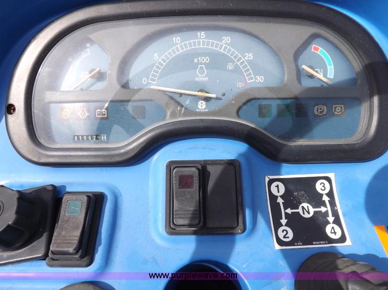 image for item I8445 New Holland TC35A tractor