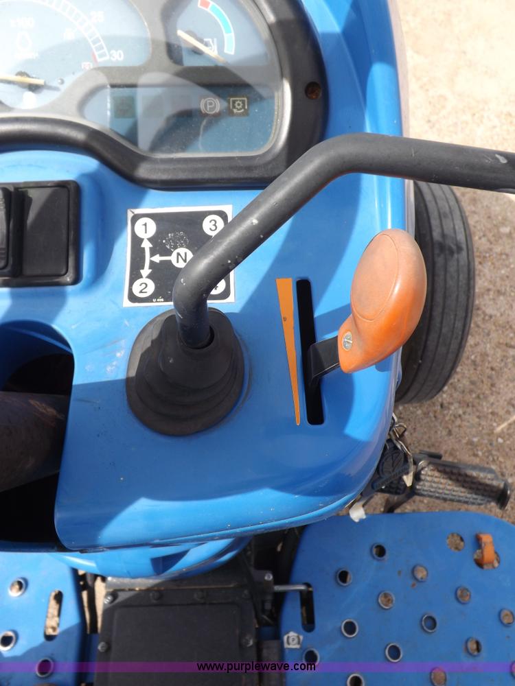 image for item I8445 New Holland TC35A tractor