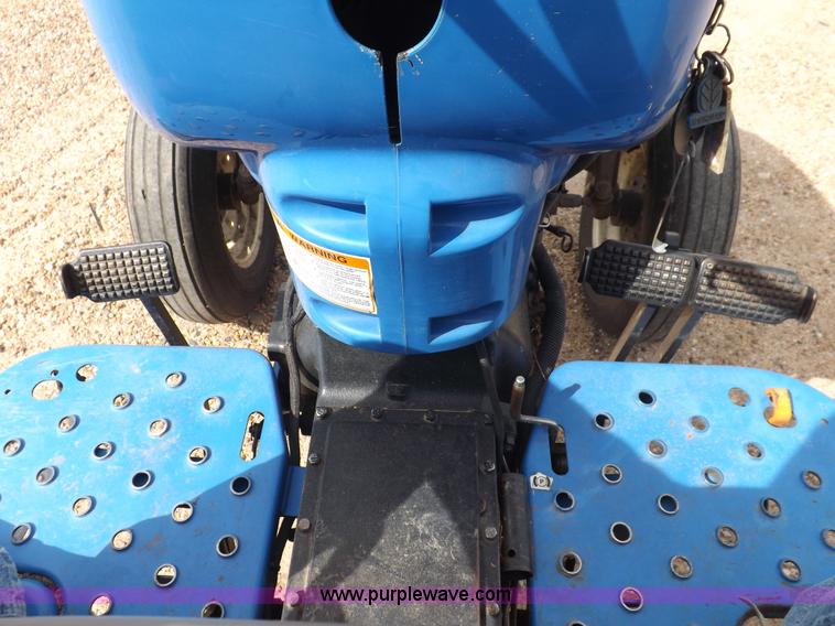 image for item I8445 New Holland TC35A tractor