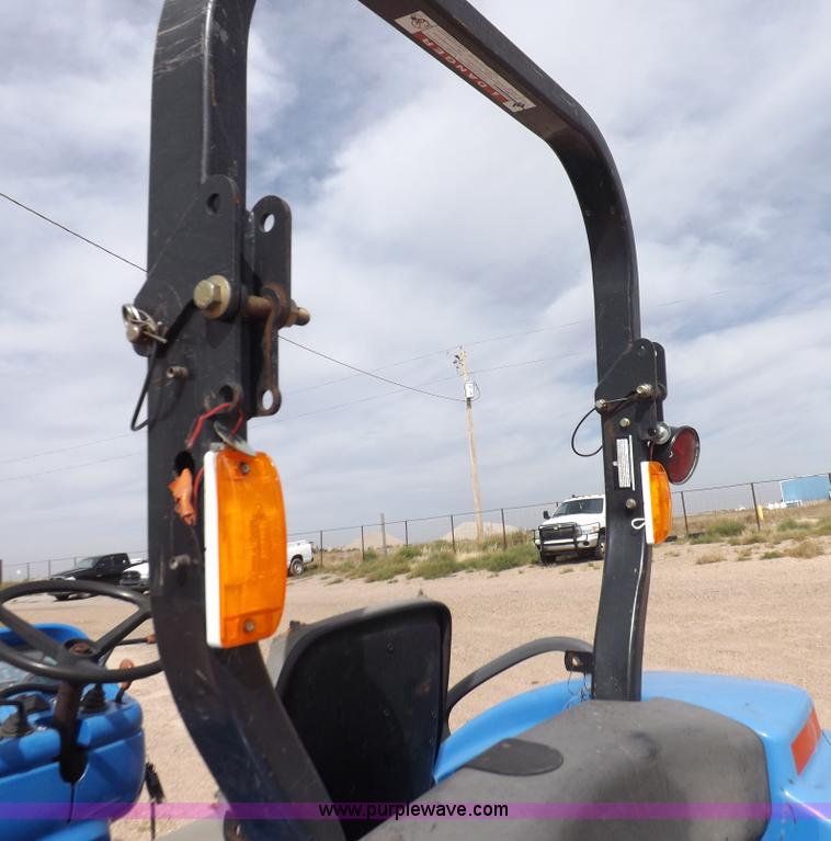 image for item I8445 New Holland TC35A tractor