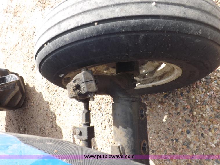 image for item I8445 New Holland TC35A tractor