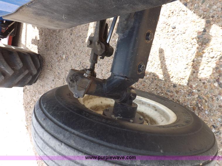 image for item I8445 New Holland TC35A tractor