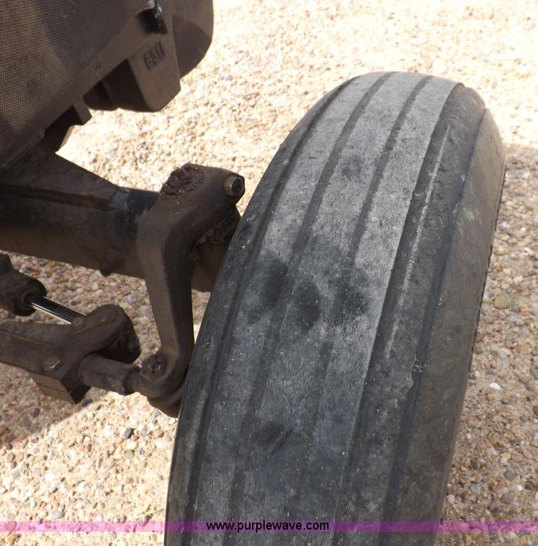 image for item I8445 New Holland TC35A tractor