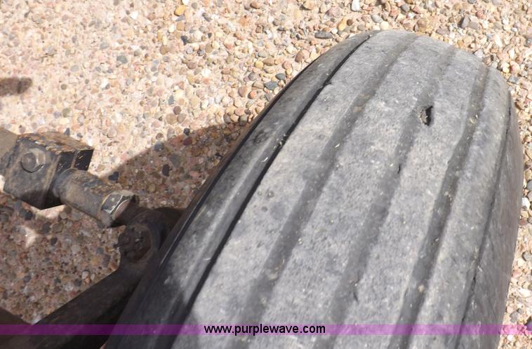 image for item I8445 New Holland TC35A tractor