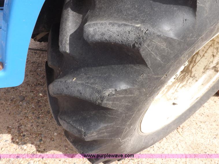 image for item I8445 New Holland TC35A tractor