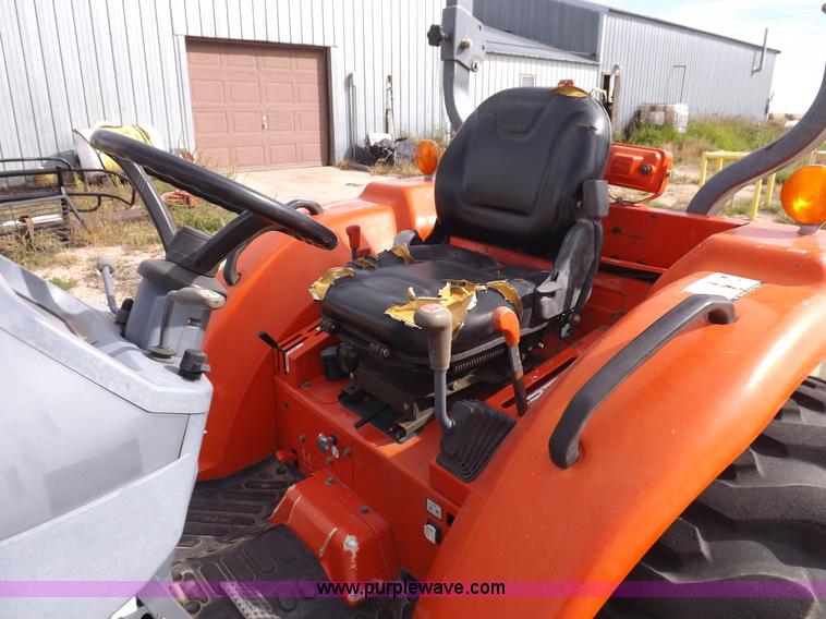 image for item I8447 Kioti DK35 MFWD tractor