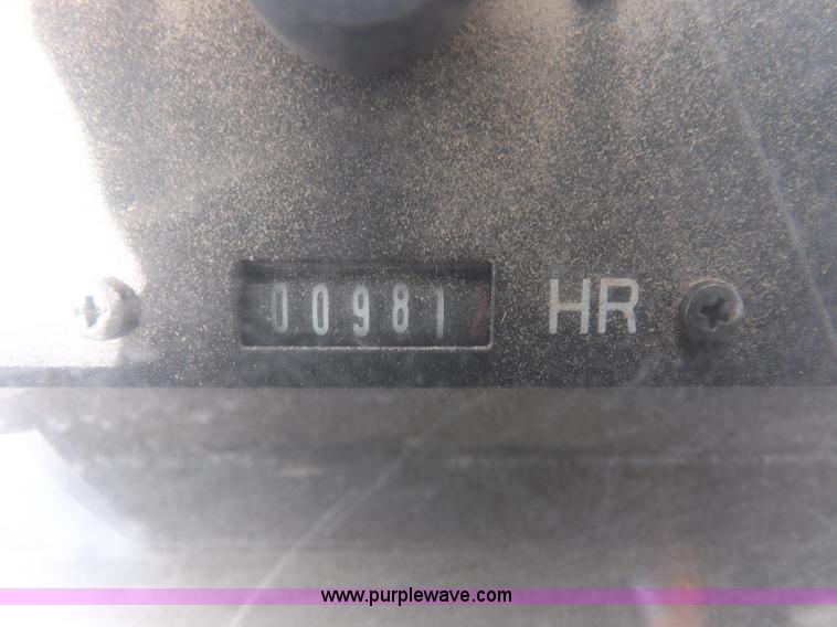 image for item I8447 Kioti DK35 MFWD tractor