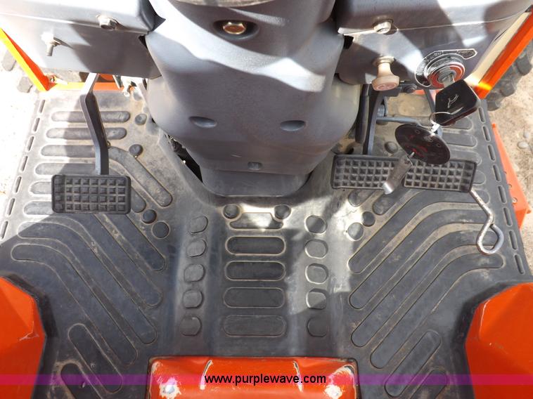 image for item I8447 Kioti DK35 MFWD tractor