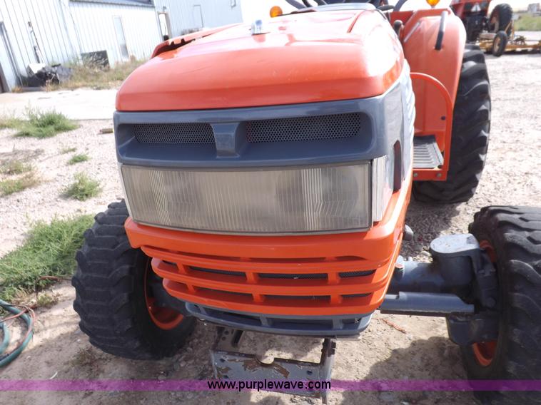 image for item I8447 Kioti DK35 MFWD tractor