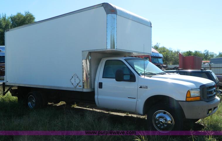 image for item AD9963 1999 Ford F550 box truck