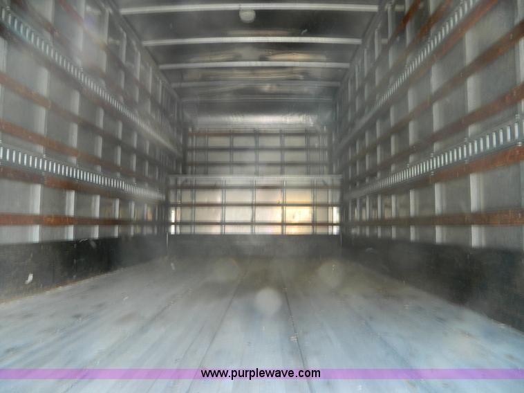 image for item AD9963 1999 Ford F550 box truck