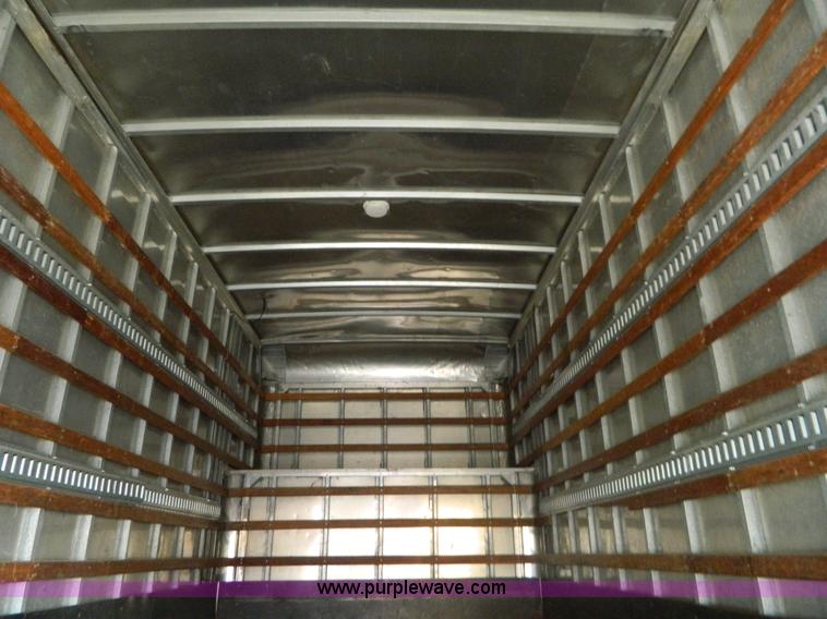 image for item AD9963 1999 Ford F550 box truck