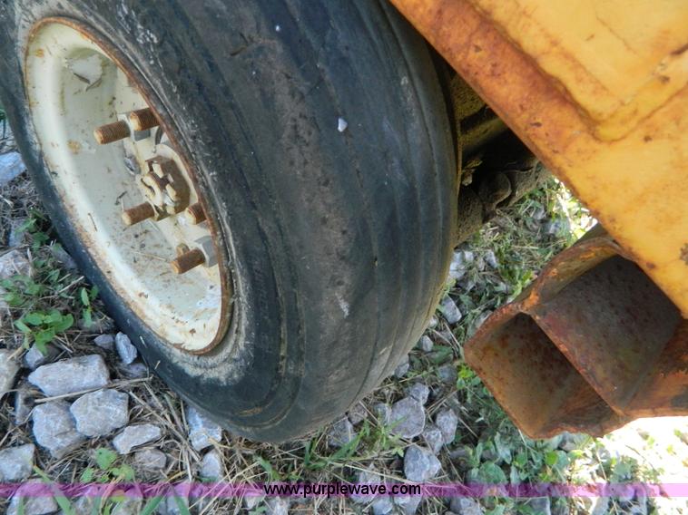 image for item AD9979 Yale SP-16-30 scissor lift