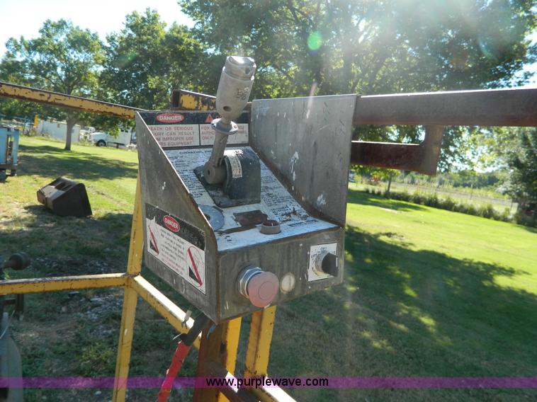 image for item AD9979 Yale SP-16-30 scissor lift