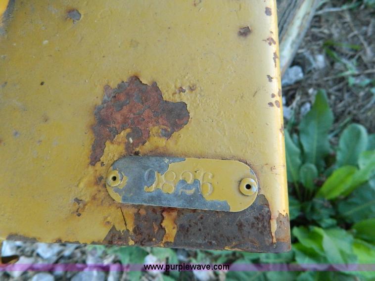 image for item AD9979 Yale SP-16-30 scissor lift