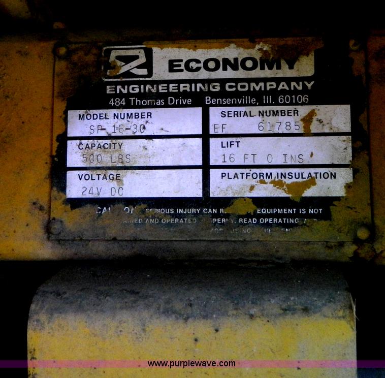 image for item AD9979 Yale SP-16-30 scissor lift