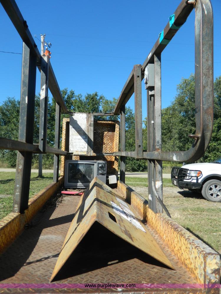 image for item AD9980 Grove SM2633F scissor lift