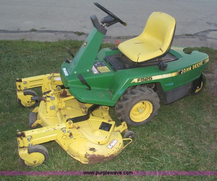 image for item AE9443 John Deere F525 lawn mower