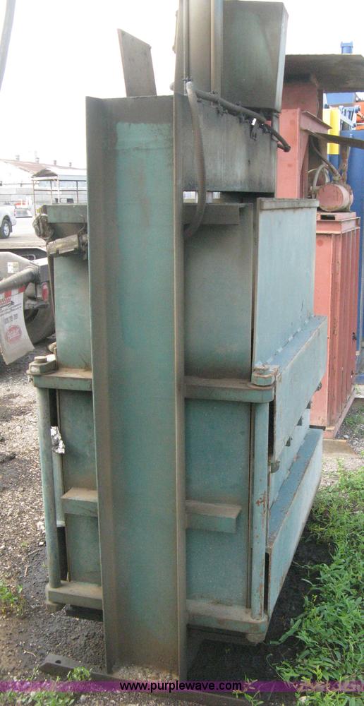 image for item AN9669 Logemann Brothers industrial baler