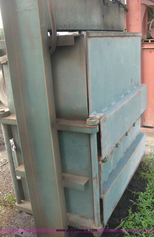 image for item AN9669 Logemann Brothers industrial baler