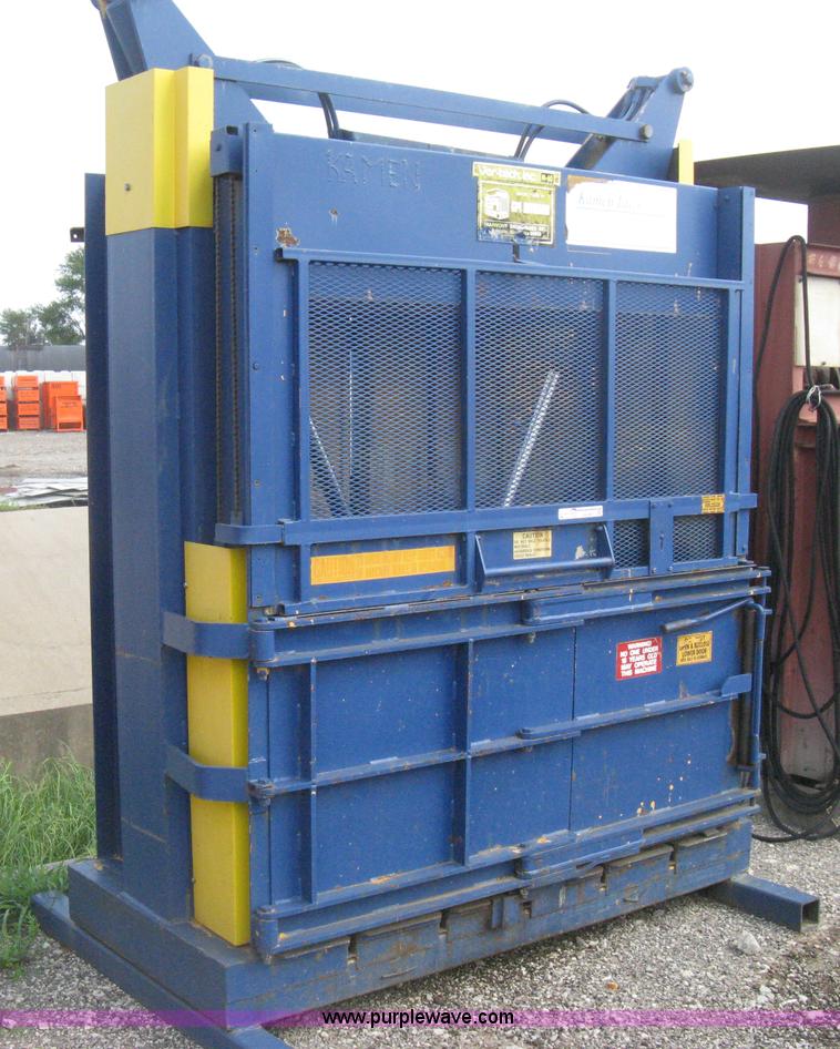 image for item AN9670 Ver-tech M60MD industrial baler