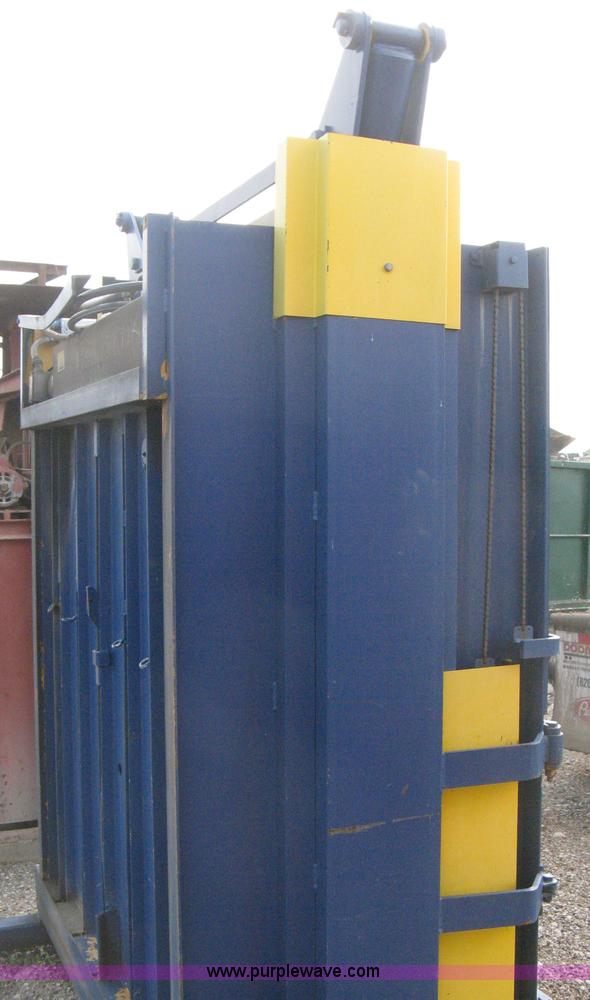 image for item AN9670 Ver-tech M60MD industrial baler