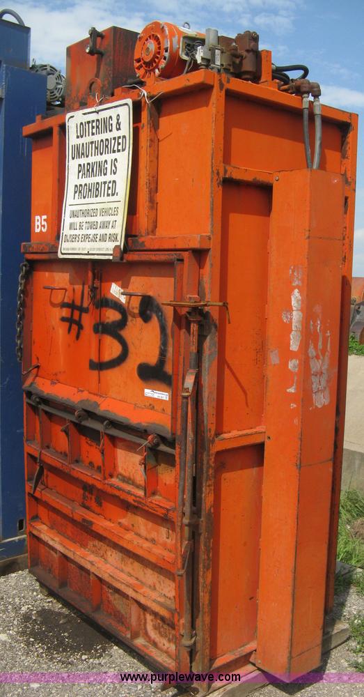 image for item AN9671 Force Engineering 20VB48-A industrial baler