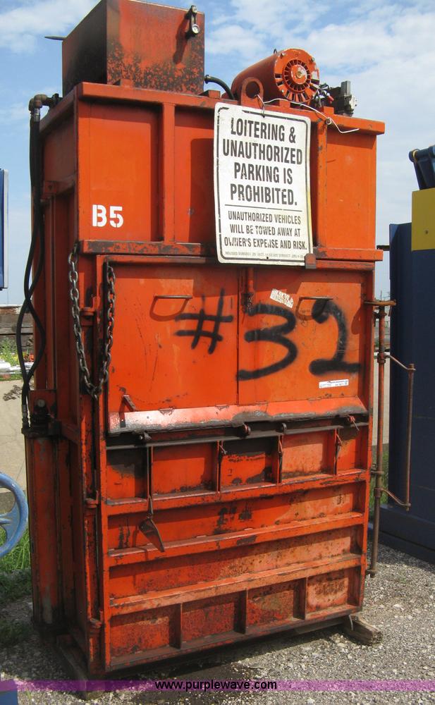 image for item AN9671 Force Engineering 20VB48-A industrial baler