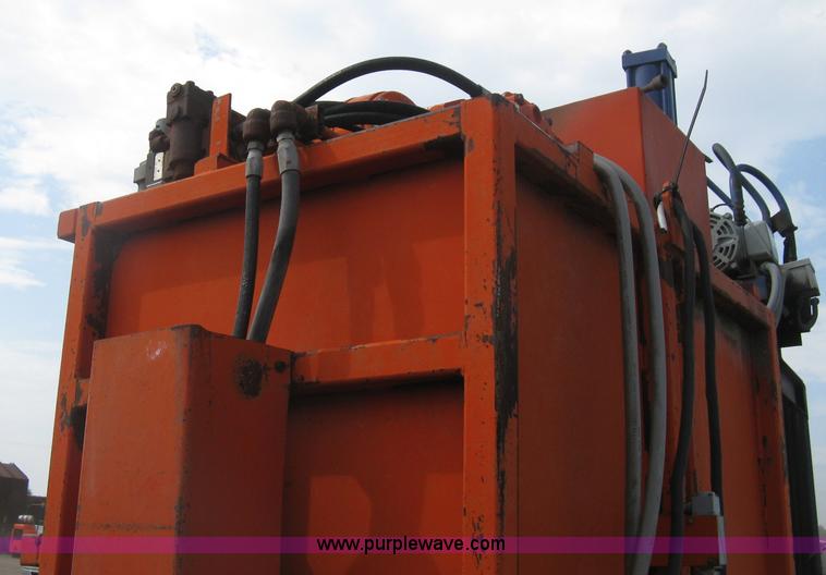 image for item AN9671 Force Engineering 20VB48-A industrial baler