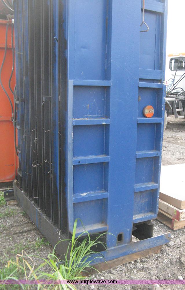 image for item AN9672 Industrial baler