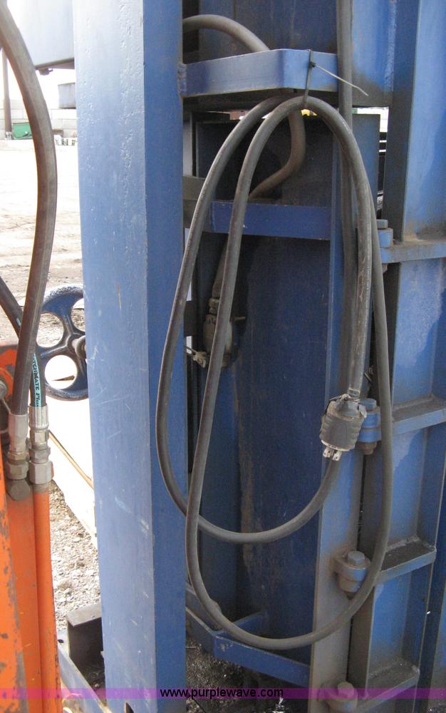 image for item AN9672 Industrial baler