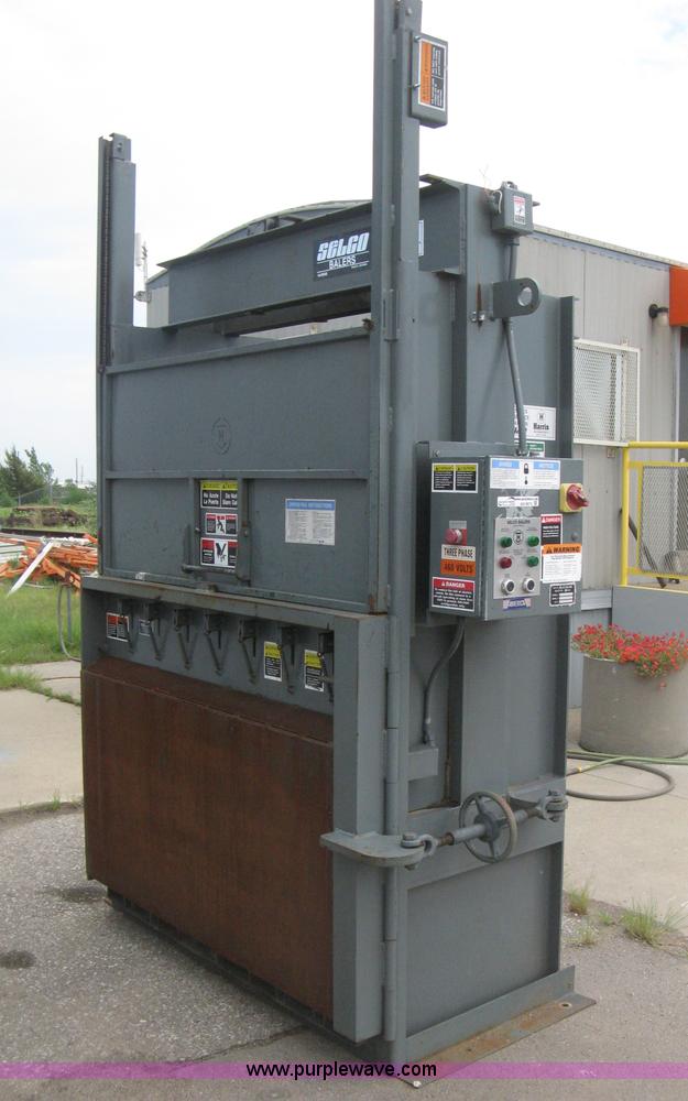 image for item AN9674 Selco V5-HD industrial baler