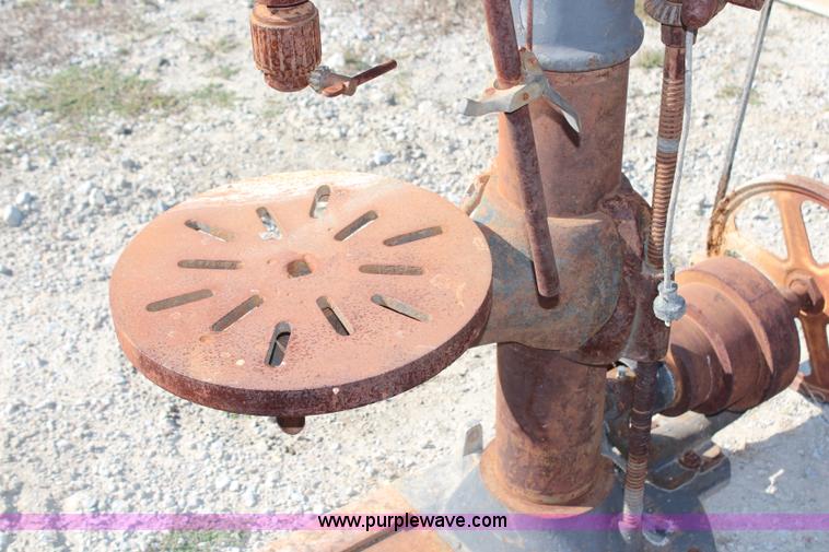 image for item AU9352 Drill press