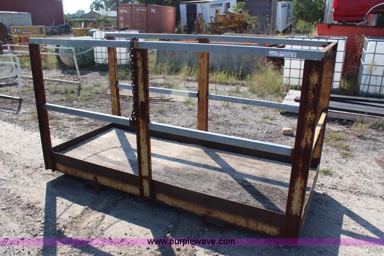 image for item AU9360 Forklift man basket