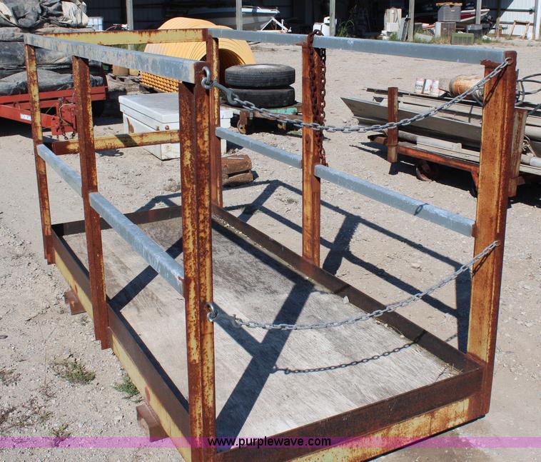 image for item AU9360 Forklift man basket