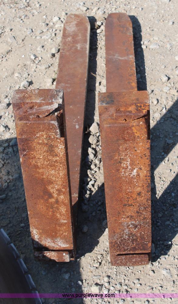 image for item AU9363 (2) 42"L x 4"W pallet forks