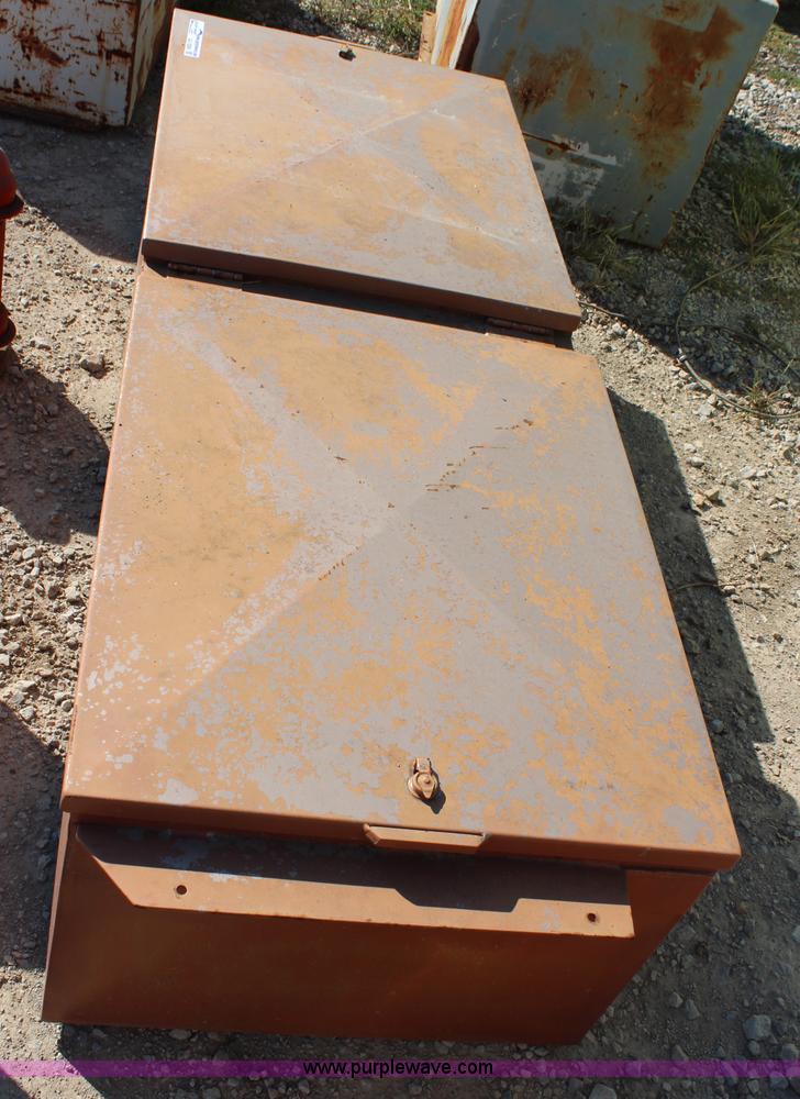 image for item AU9368 Pickup truck bed toolbox